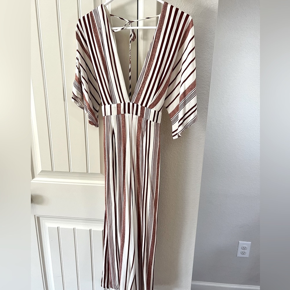 Pretty Lulus striped jumpsuit. Only worn once.